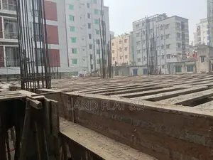চাঁদ উদ্যান-এ ১৩৬৫ বর্গফুটের ফ্ল্যাট বিক্রয় চলছে