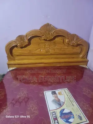আকাশ মনি কাঠের সেমি বক্স খাট