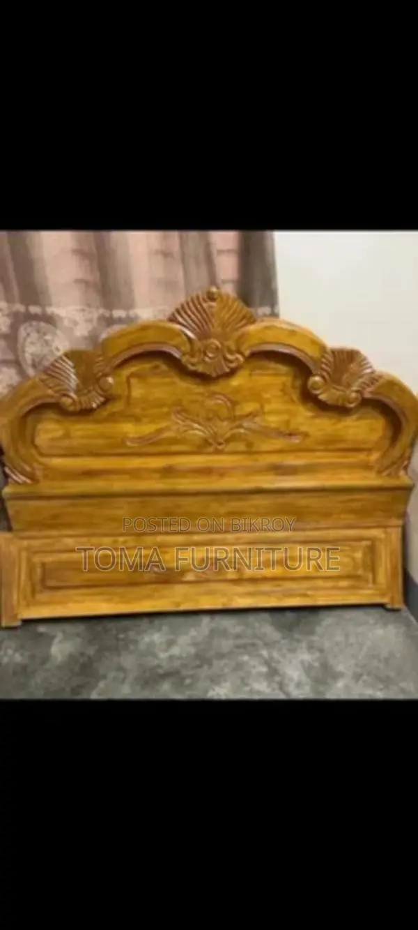 আকাশ মনি কাঠের সেমি বক্স খাট