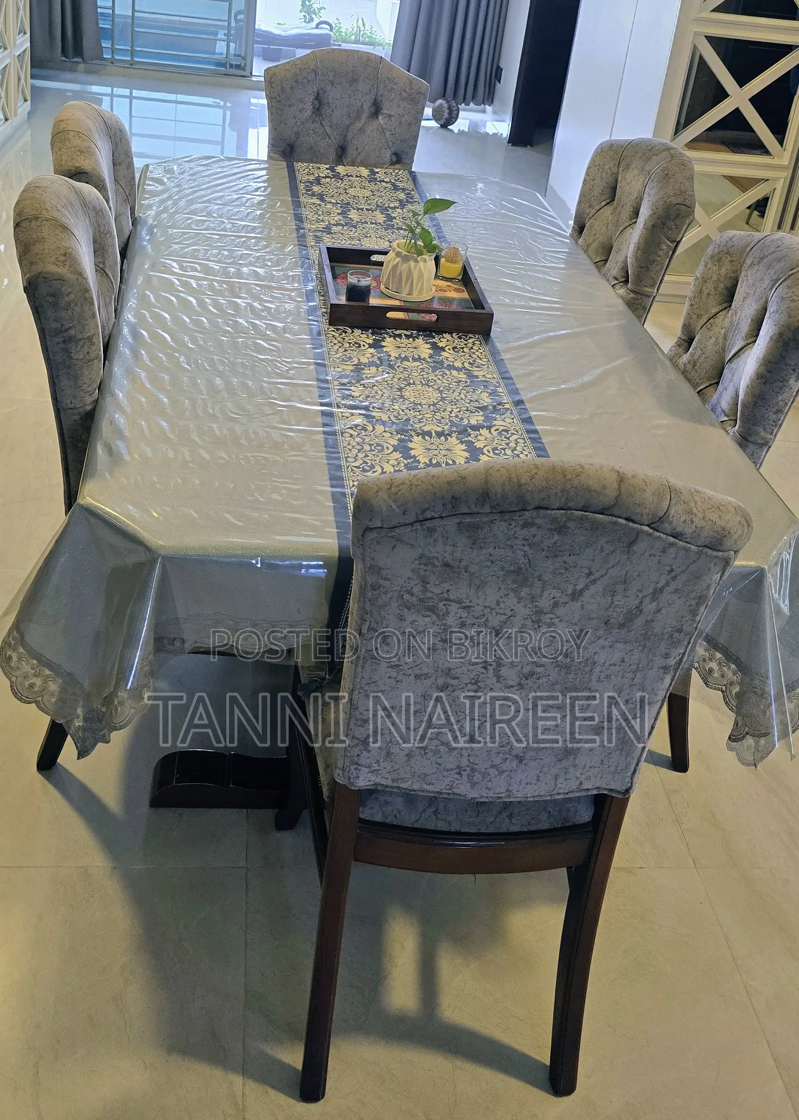 ৬ সিটের কাঠের ডাইনিং টেবিল সেট বিক্রয়ের জন্য