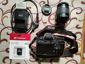 Eos 550d + 18-55 Kit Lens