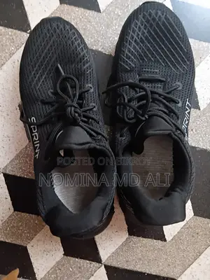 Selling Sneakers Size 7.5/ Length 25