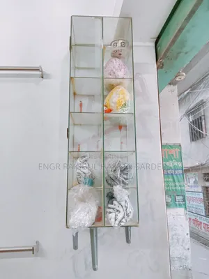 দুইটি কাঁচের রেক বিক্রি হবে দাম ৫০০০/= একটি ১ফিট ×৪০ ইঞ্চি অন্যটি ২×১