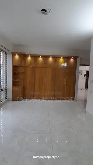 2100 sft 3 bed Full inter design new Luxury smai furnish flat rent