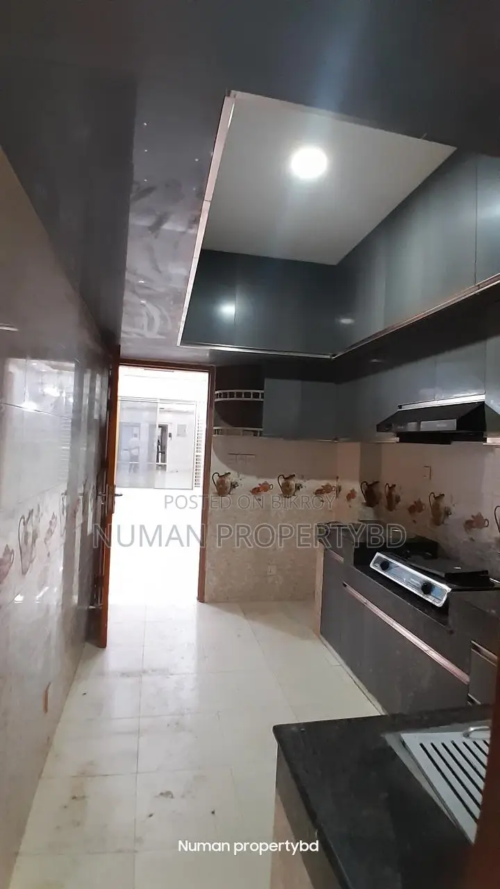 2100 sft 3 bed Full inter design new Luxury smai furnish flat rent
