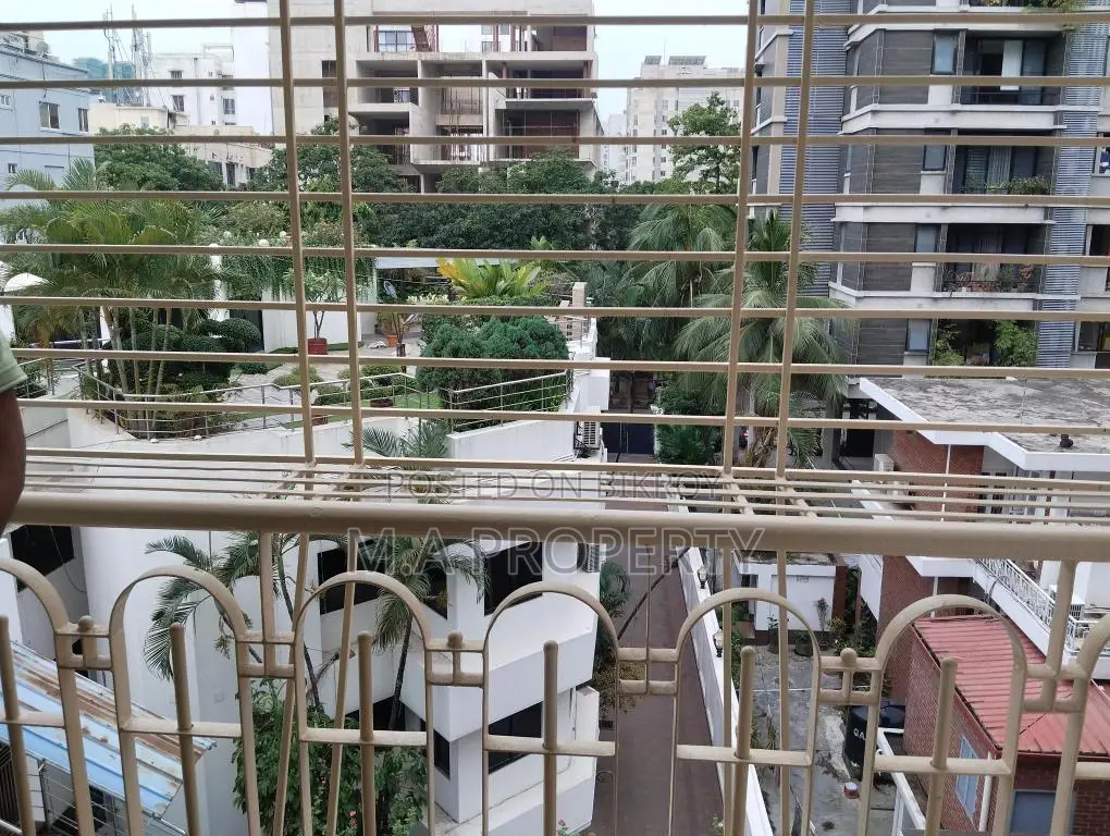 3700 SFT EXCELLENT SEMI-FURNISHED FLAT FOR RENT IN GULSHAN NORTH