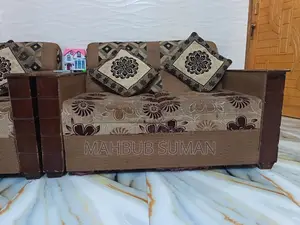 সোফা সেট এবং টি টেবিল