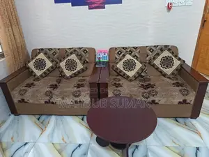 সোফা সেট এবং টি টেবিল