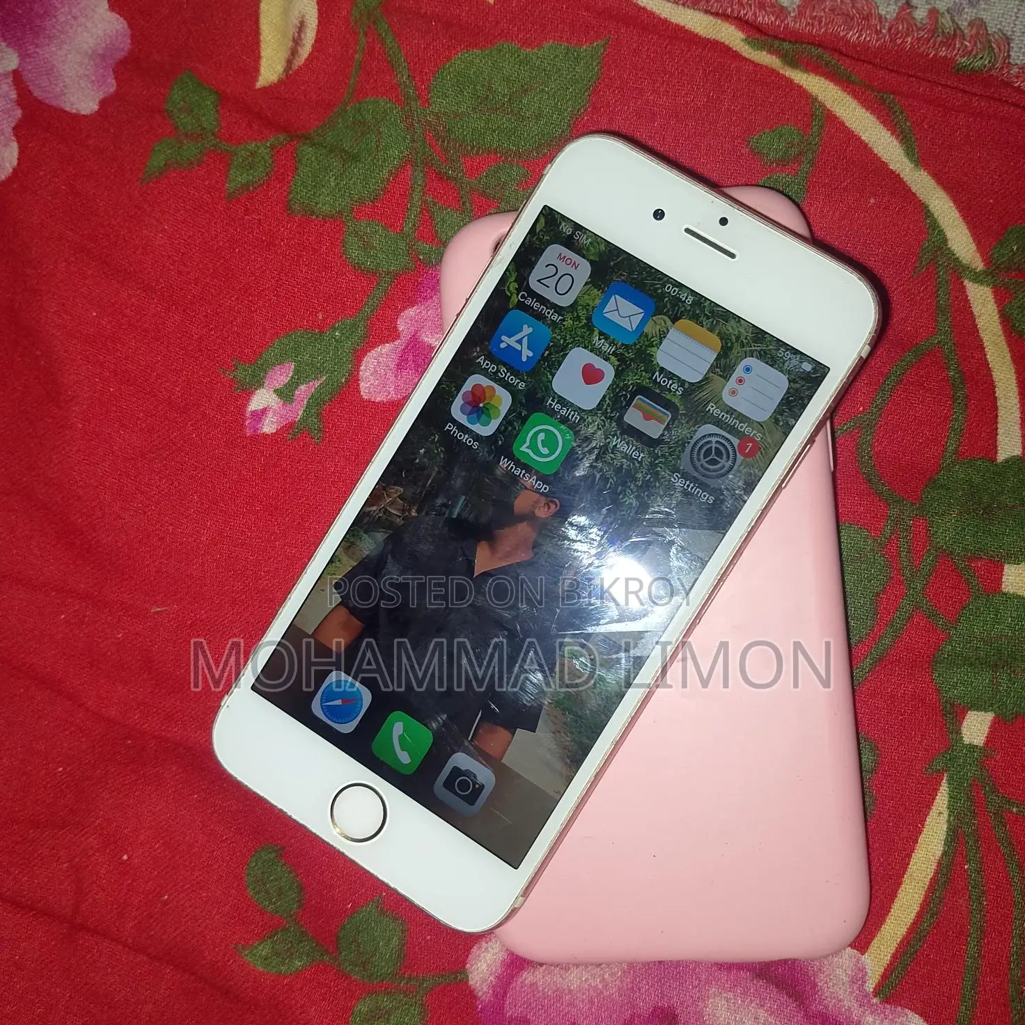 Apple iPhone 6S . (Used)