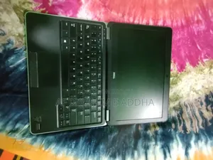Laptop Dell Latitude E7240 8GB HDD+SSD 256GB