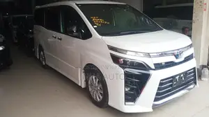 Toyota Voxy Kiramaki 2021