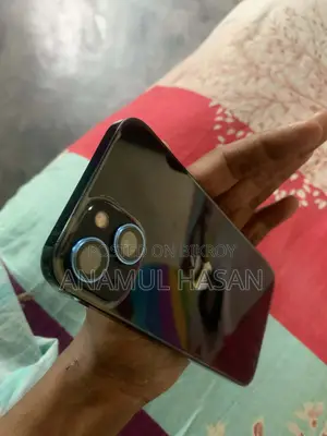 Apple iPhone 13 (Used)