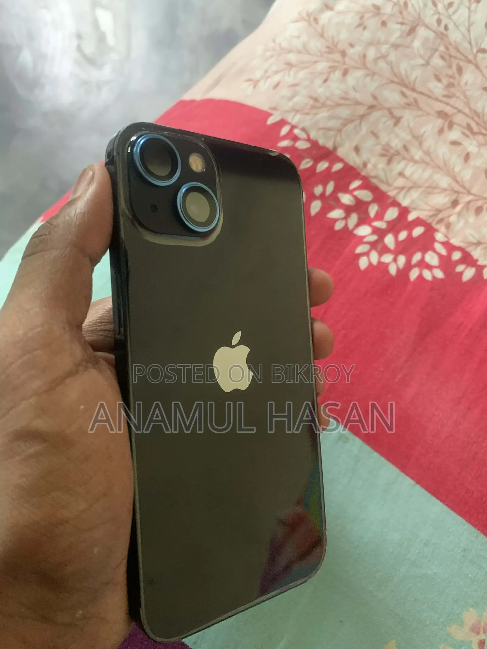 Apple iPhone 13 (Used)