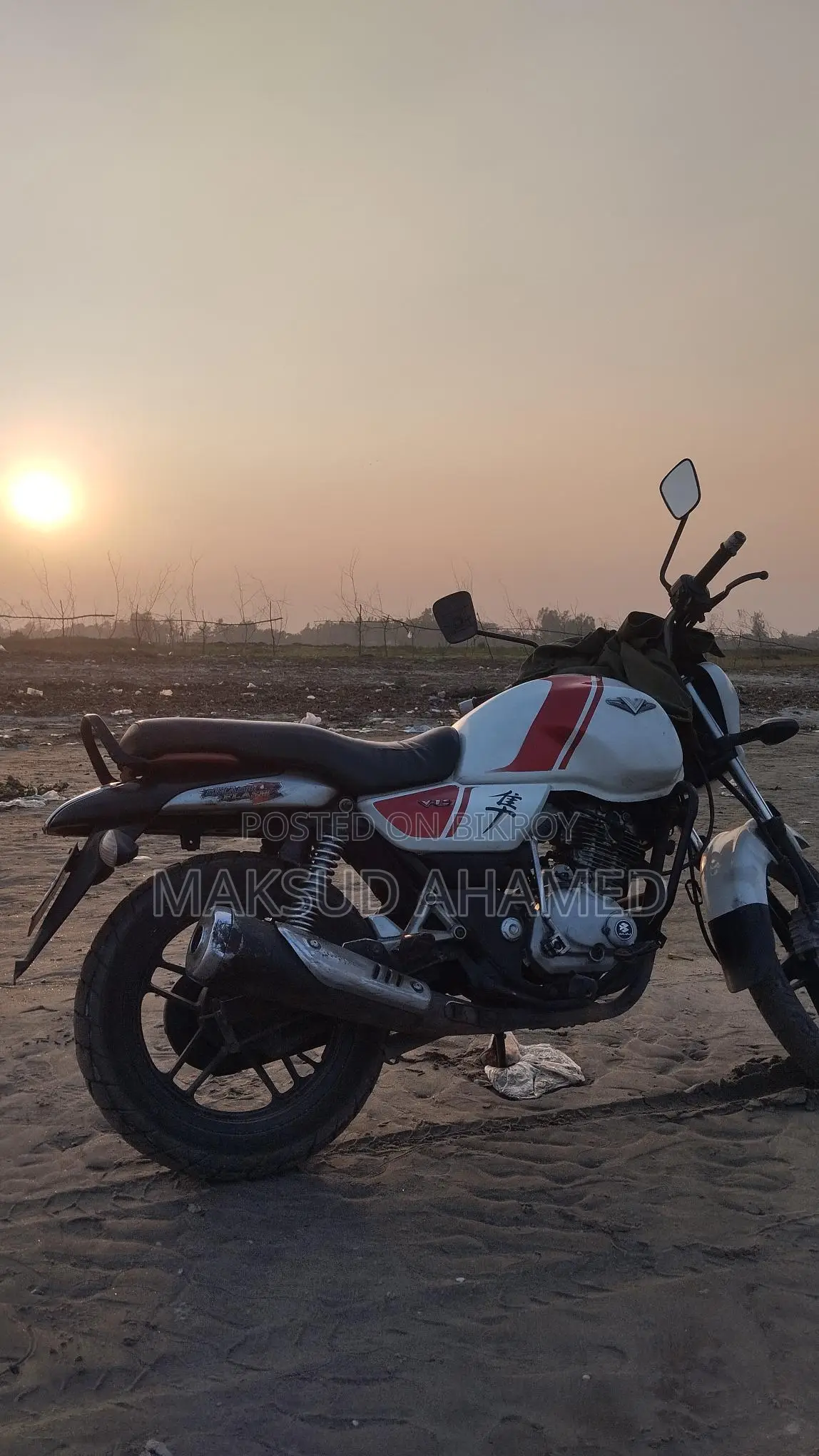 Bajaj V15 . 2018