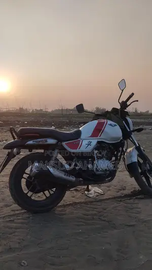 Bajaj V15 . 2018