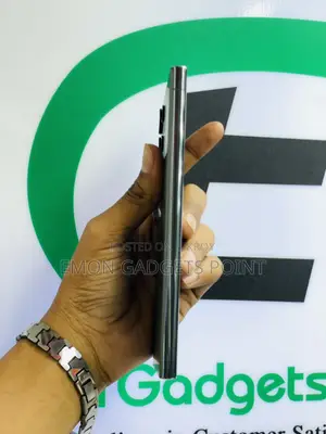 Samsung Galaxy S23 Ultra 12/256 (Used)