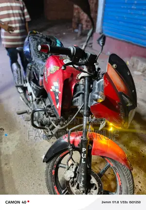 Bajaj Pulsar 150 . 2010