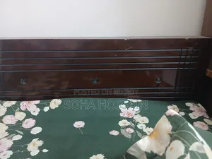 মালেশিয়ান উডের খাট।
