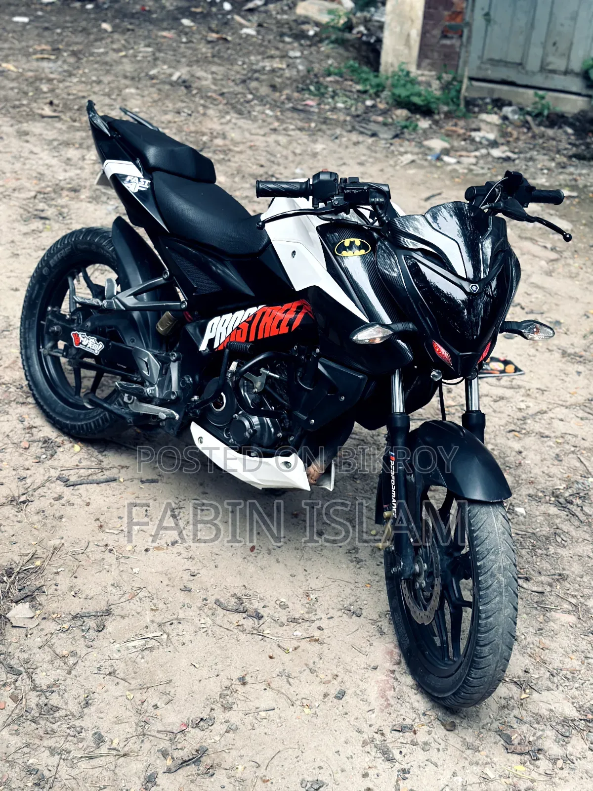 বাজাজ পালসার এনএস ১৬০ ২০১৯ সাদা