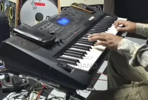 Yamaha E453 PSR Keyboard for Sale