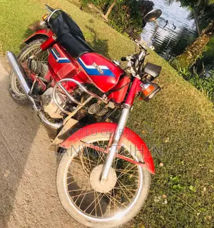 Honda 2002 Red