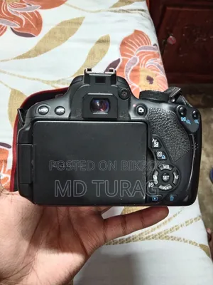Canon 700 D