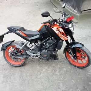 KTM Duke 125 2019 Orange