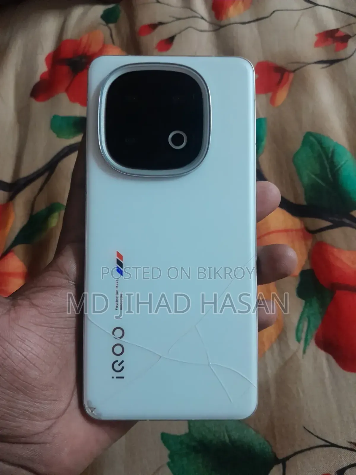আইকিউওও ১৩ ৫১২ জিবি সাদা