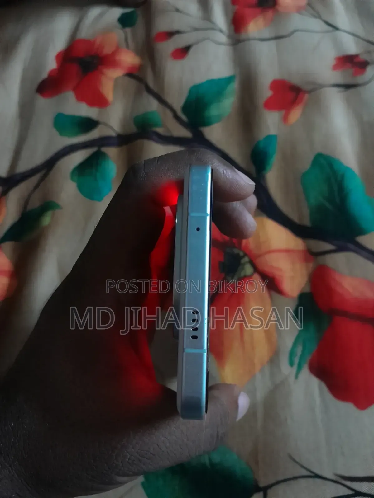আইকিউওও ১৩ ৫১২ জিবি সাদা