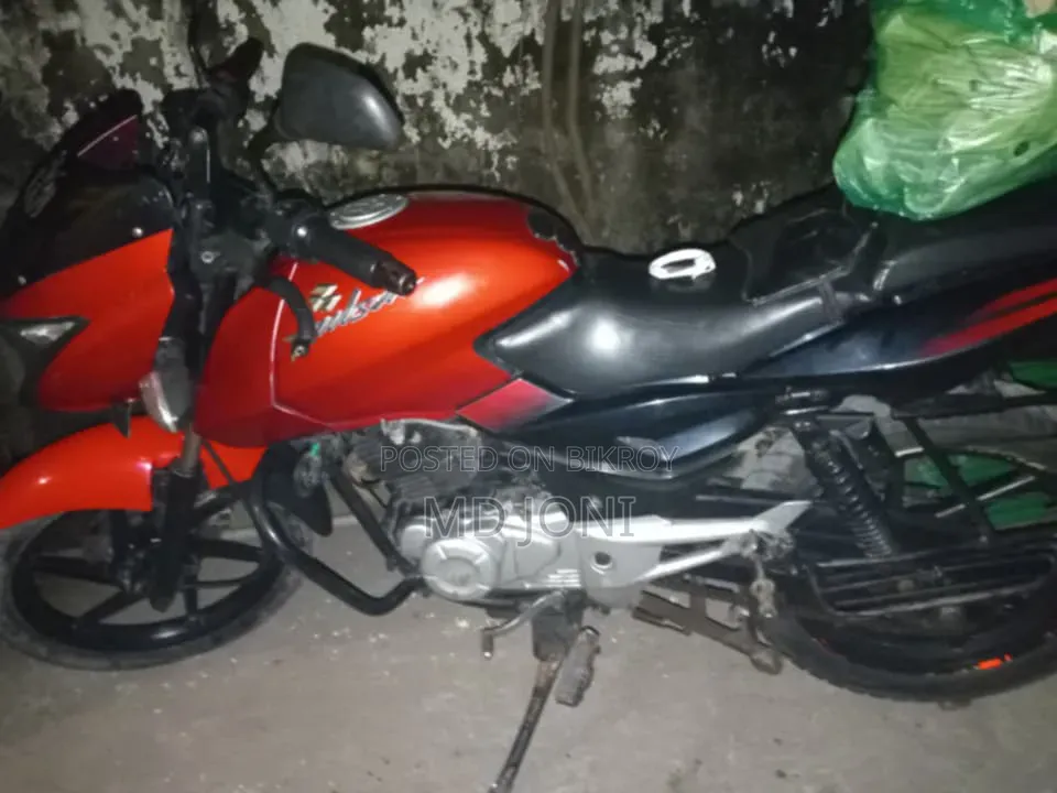 Bajaj Pulsar 150 2022 Red