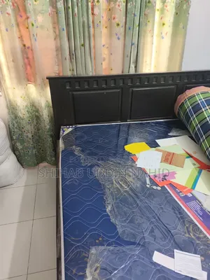 কাঠের বিছানা ৬/৭ ফুট