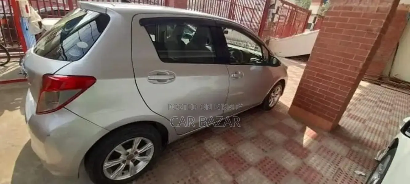 টয়োটা ভিটজ এক্স স্মার্ট প্যাক ২০১১