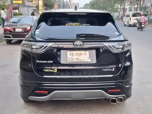 Toyota Harrier প্রিমিয়াম প্যাকেজ ২০১৪