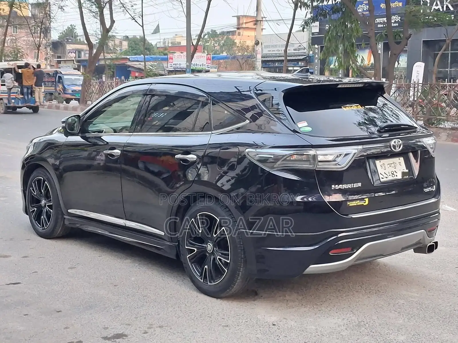 Toyota Harrier প্রিমিয়াম প্যাকেজ ২০১৪