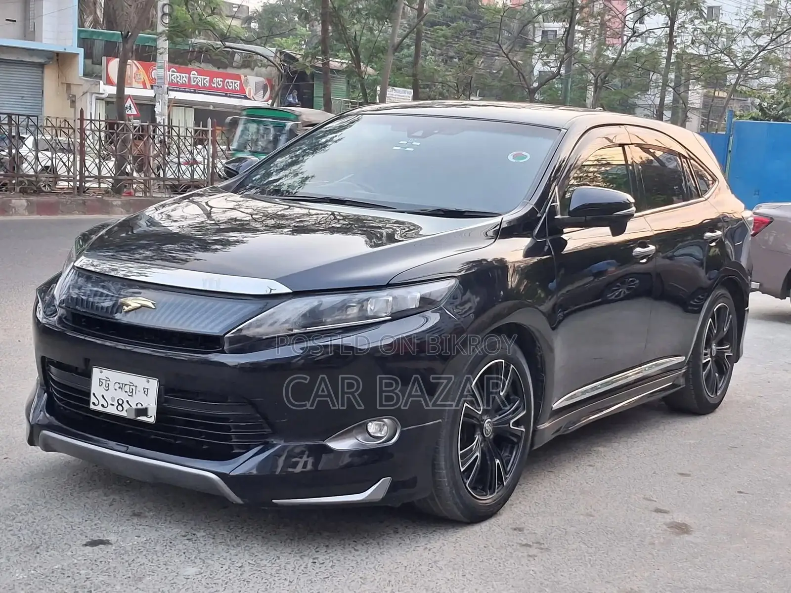 Toyota Harrier প্রিমিয়াম প্যাকেজ ২০১৪
