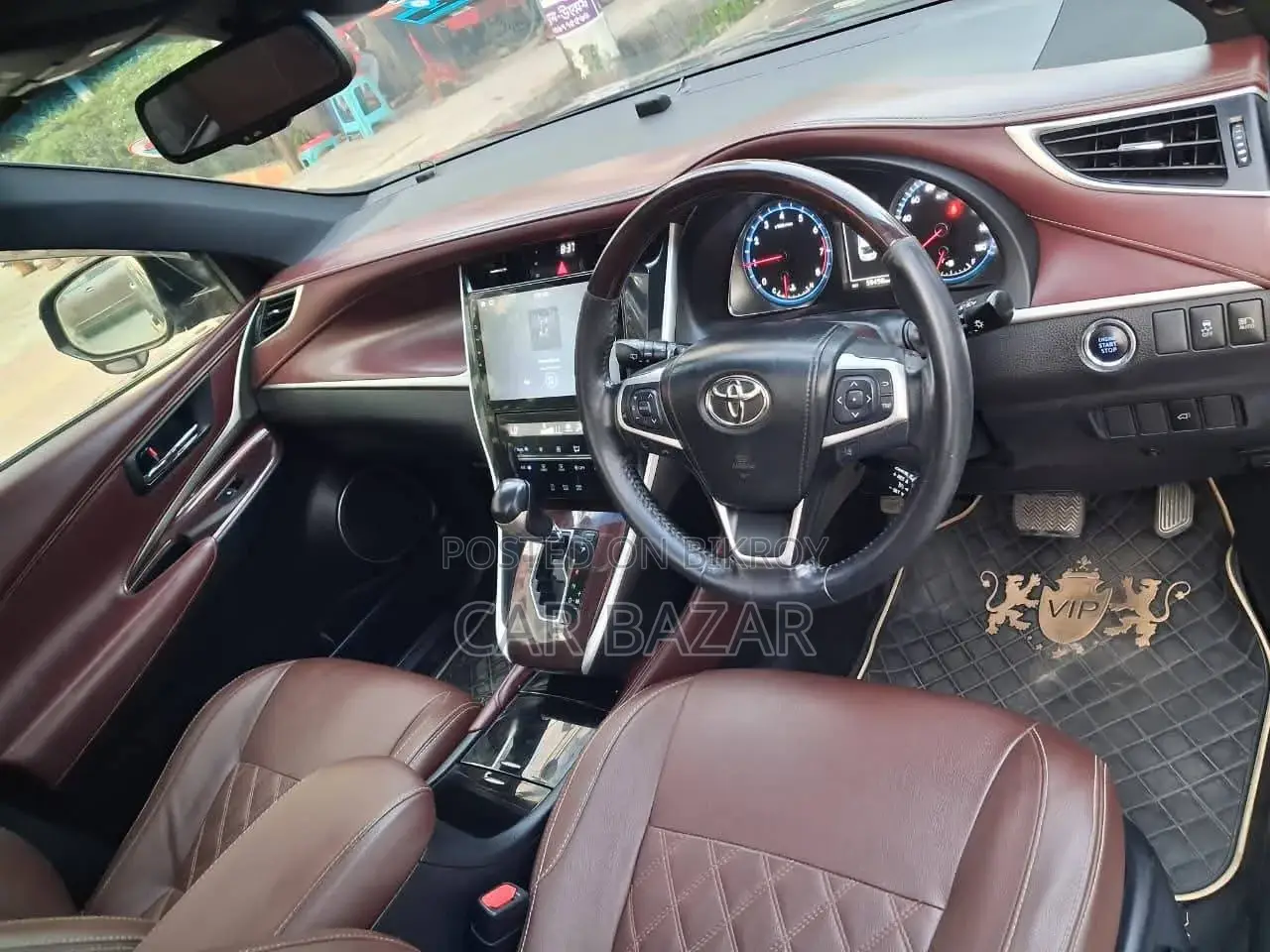 Toyota Harrier প্রিমিয়াম প্যাকেজ ২০১৪