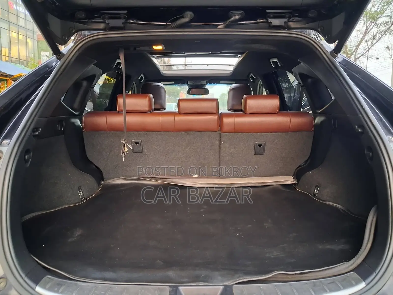 Toyota Harrier প্রিমিয়াম প্যাকেজ ২০১৪