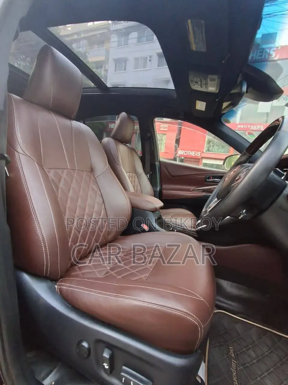 Toyota Harrier প্রিমিয়াম প্যাকেজ ২০১৪