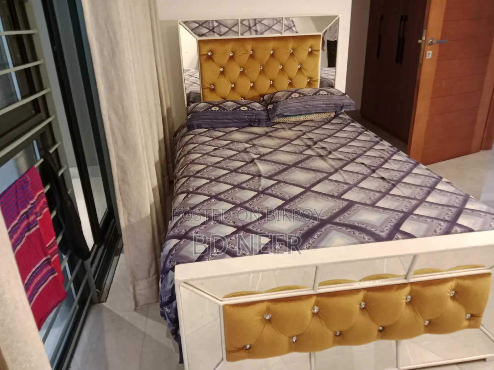 Gorgeous looking fully furnish 4 Bed room apt rent in banani