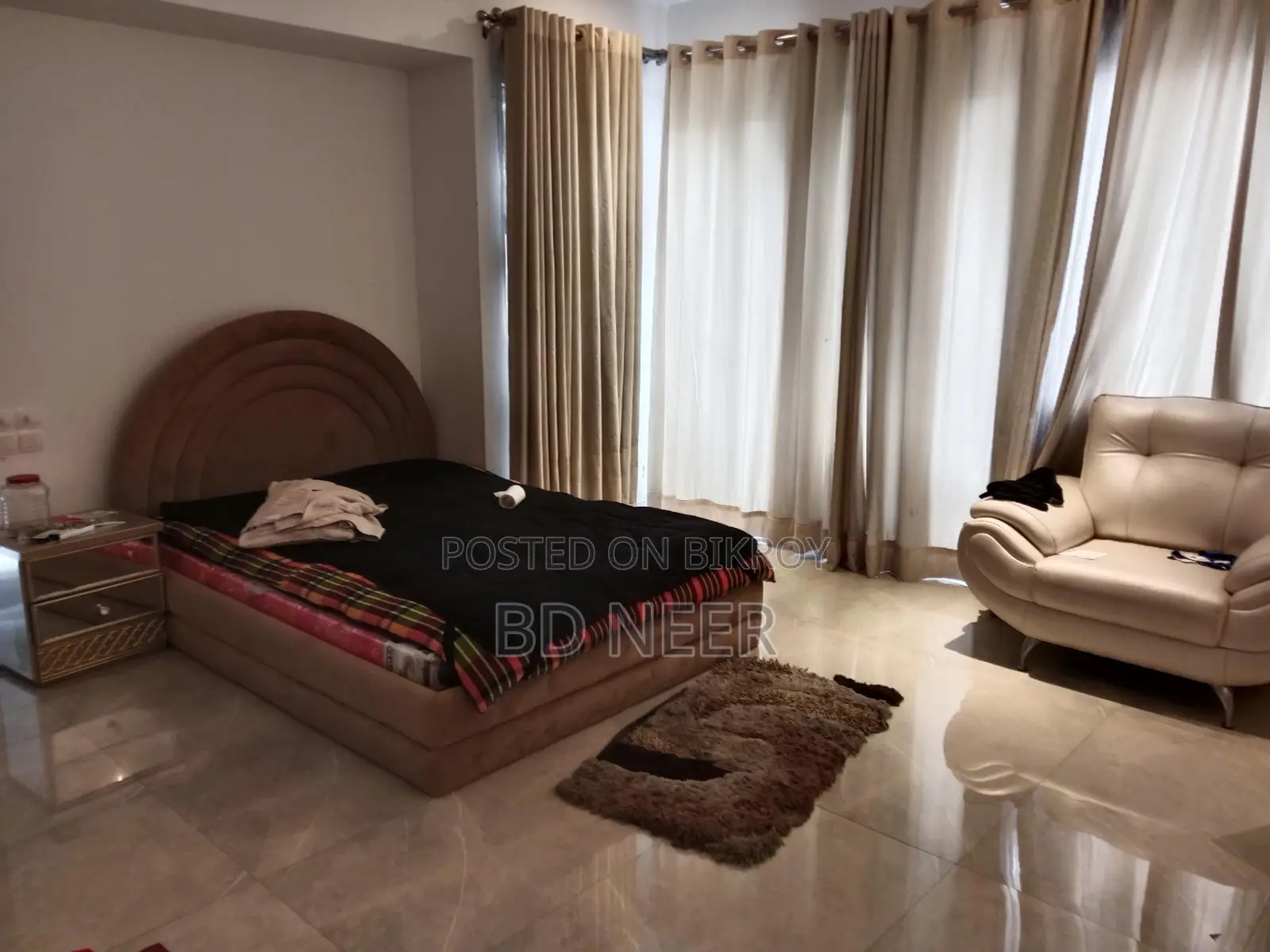 Gorgeous looking fully furnish 4 Bed room apt rent in banani