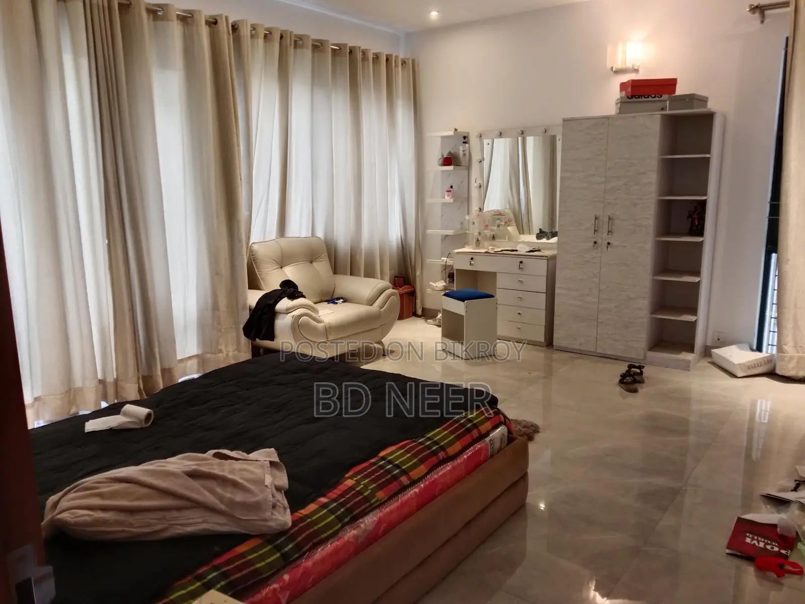 Gorgeous looking fully furnish 4 Bed room apt rent in banani