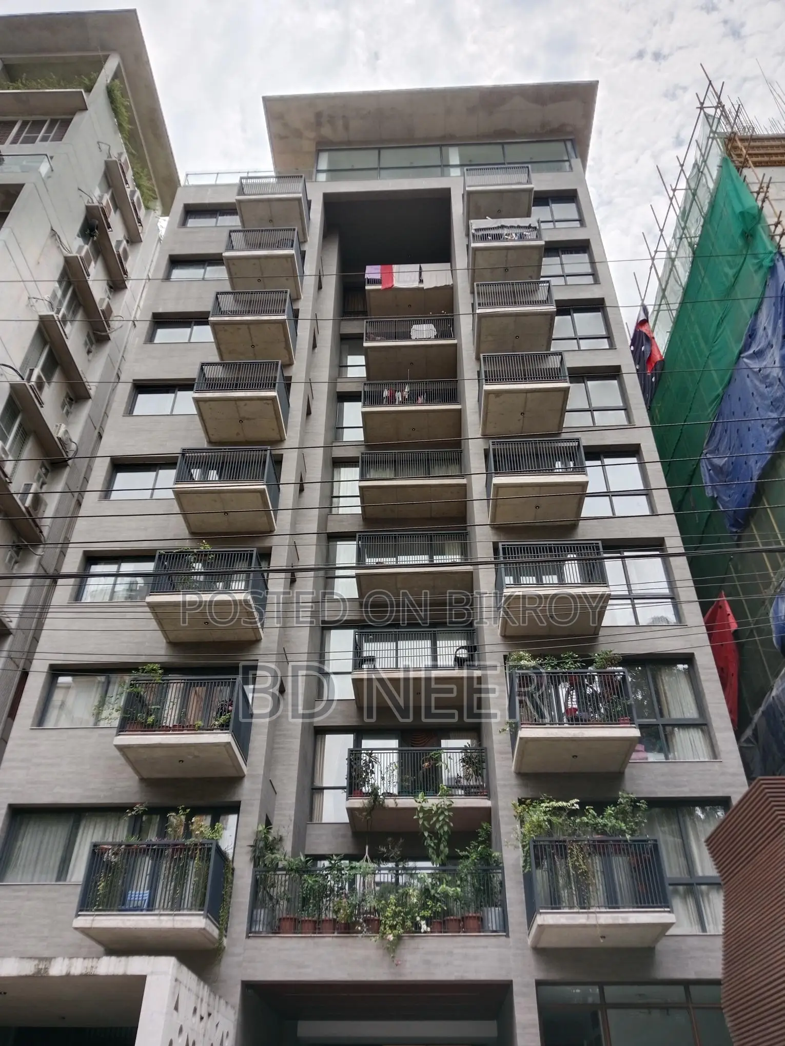 Gorgeous looking fully furnish 4 Bed room apt rent in banani
