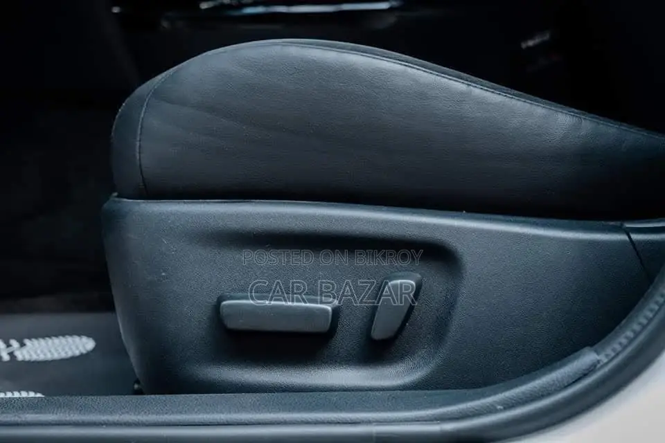 Toyota Crown ATHLETE.G.SUNROOF 2016