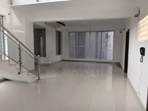 Duplex Apartment Rent 4-Bed 5-Bath 2-Carpark 5500sqft Gulshan North