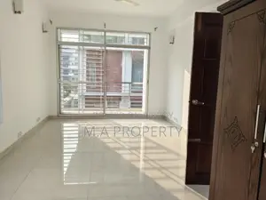 Duplex Apartment Rent 4-Bed 5-Bath 2-Carpark 5500sqft Gulshan North
