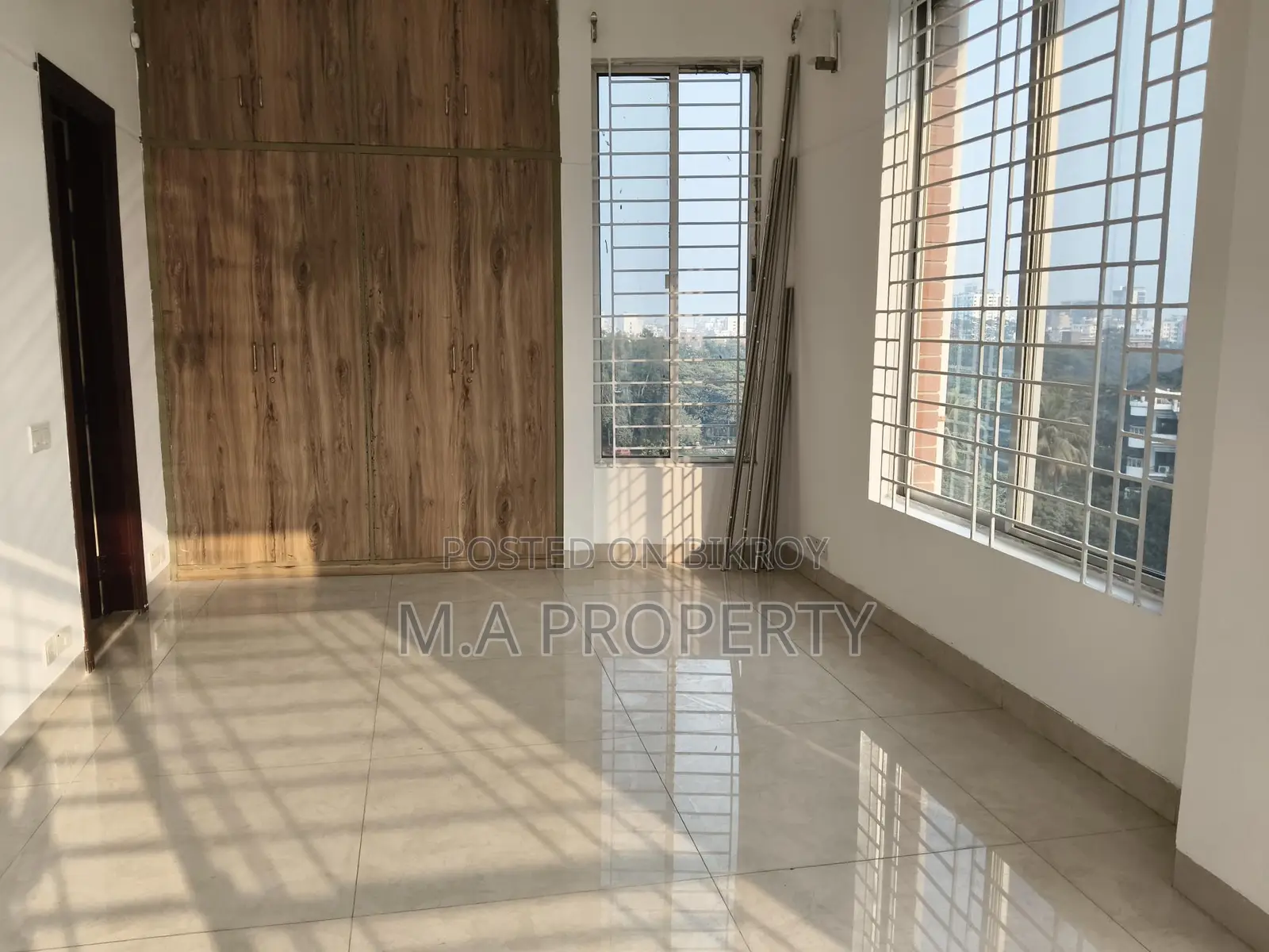 Duplex Apartment Rent 4-Bed 5-Bath 2-Carpark 5500sqft Gulshan North