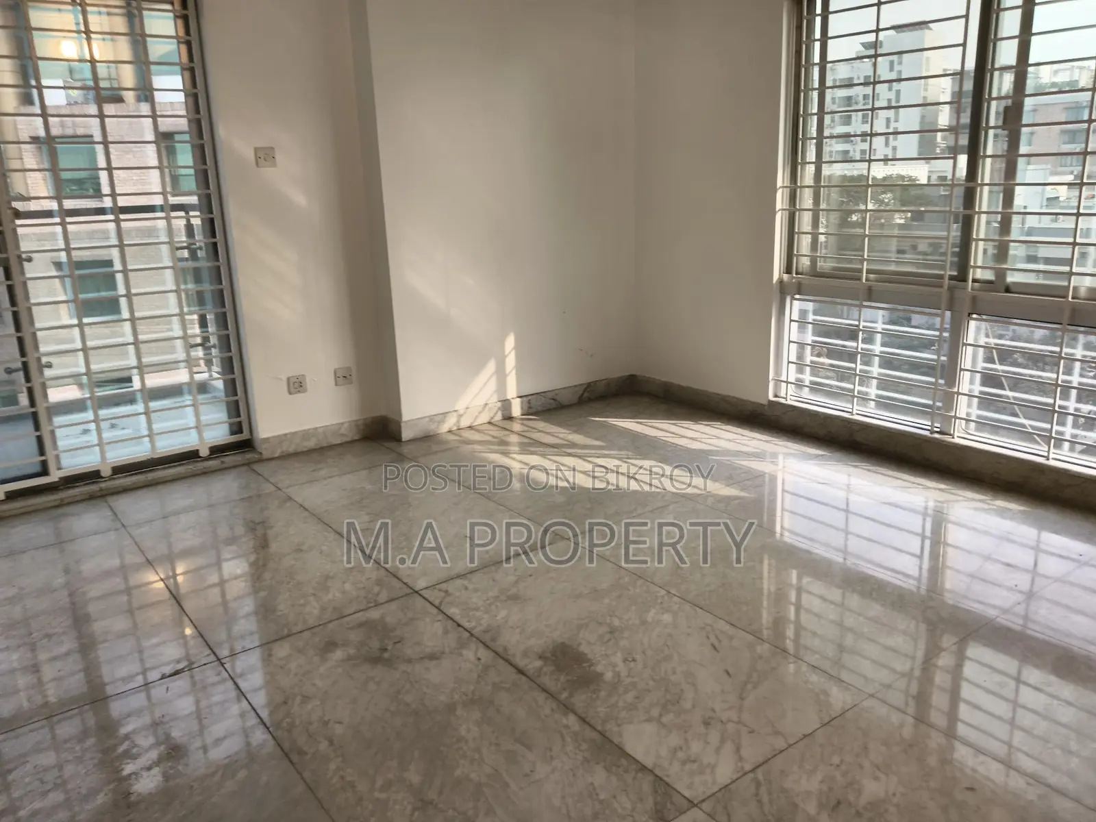 Duplex Apartment Rent 4-Bed 5-Bath 2-Carpark 5500sqft Gulshan North