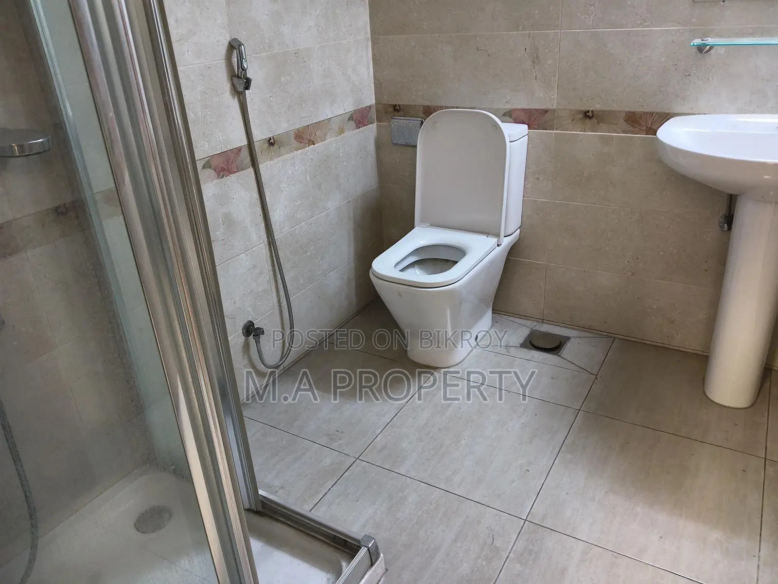 Duplex Apartment Rent 4-Bed 5-Bath 2-Carpark 5500sqft Gulshan North