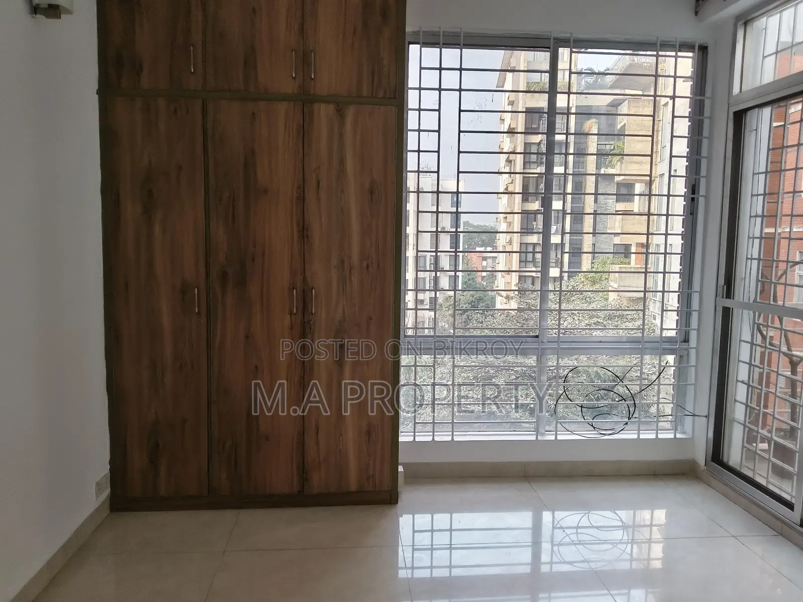 Duplex Apartment Rent 4-Bed 5-Bath 2-Carpark 5500sqft Gulshan North