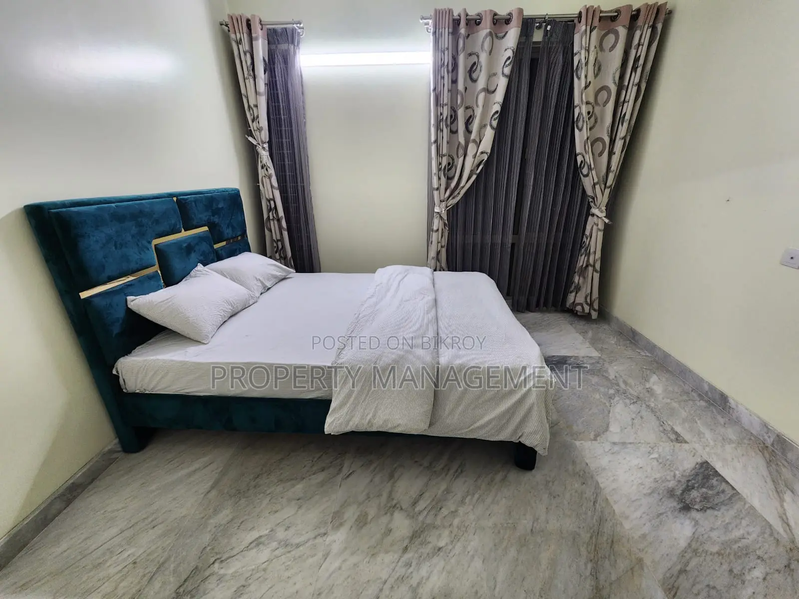 গুলশানে ৩২০০ বর্গফুটের চমৎকার ফার্নিশড অ্যাপার্টমেন্ট ভাড়া